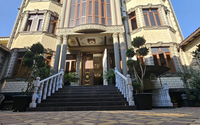 Sharq Hotel