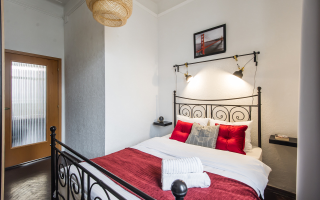 GM Apartments s Vidom na Naberezhnuyu Flat
