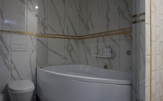 Prostornaya Treshka Flat