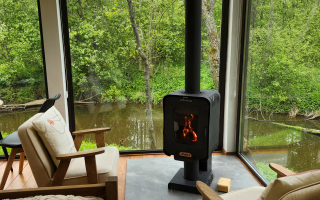 Zhivopisniy ostrov Glamping