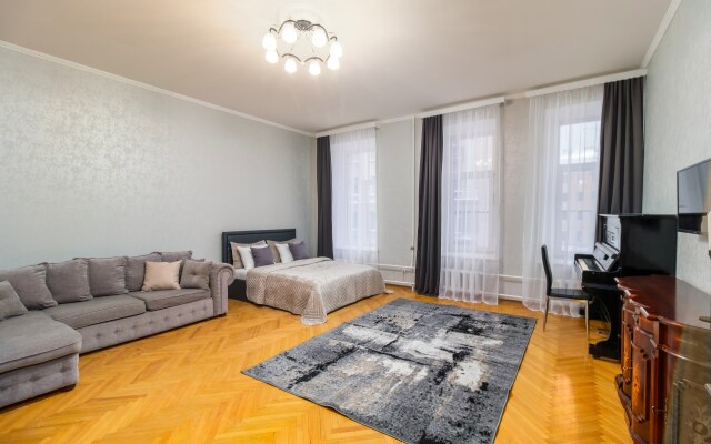 3 Spalni U Nekrasovskogo Sada Apartments