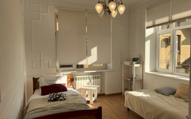 Частный Дом 327 с Бассейном и Видом на Горы