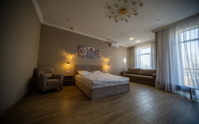 Семейный номер Comfort с балконом и с видом на город — фото 2