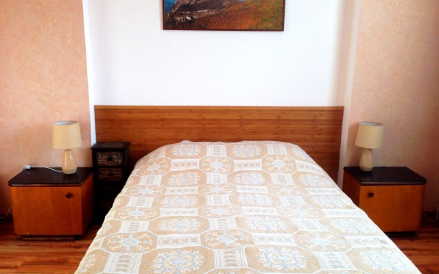 Myis Tolstyij Guest House