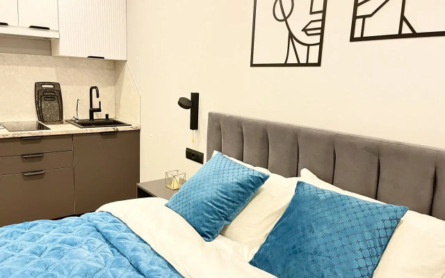 U Metro Ladozhskaya Flat