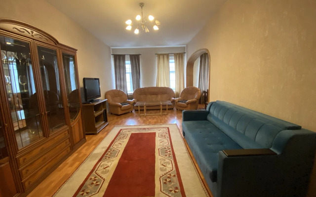 Апартаменты GOLD TRIANGLE БМ 11