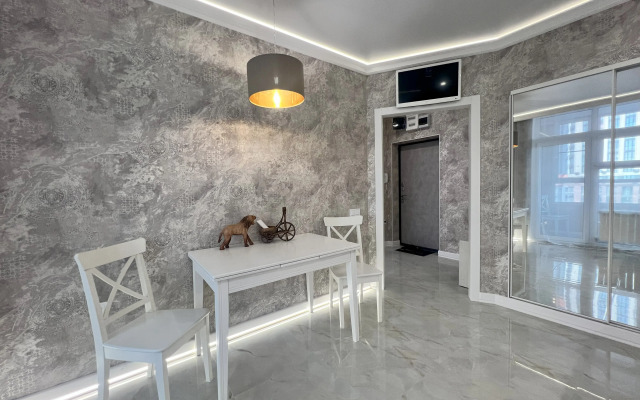 V Tsentre Goroda Flat