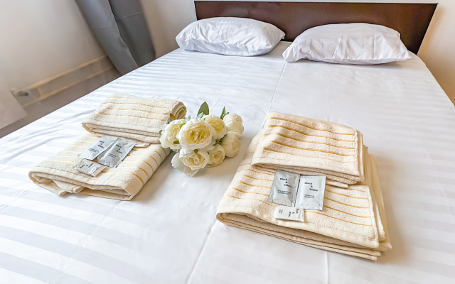 S zaseleniyem Lutshiy servis Posutochno50 Apartments