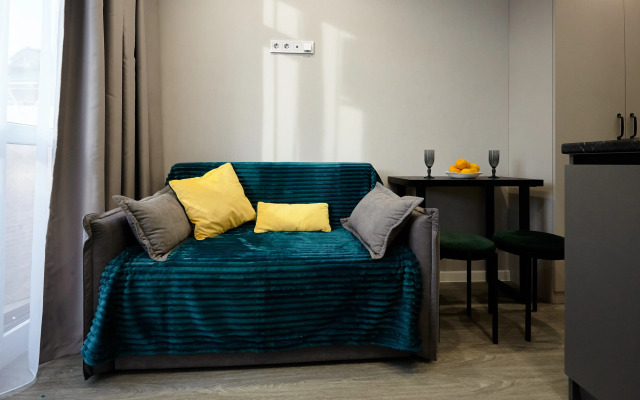 V Zhk Rezident s Balkonom Apartment