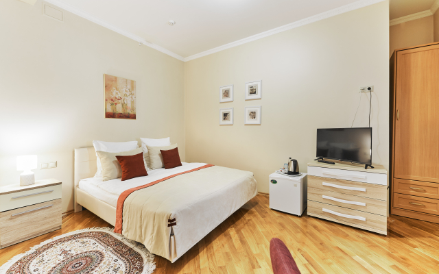 PoliArt Hotel