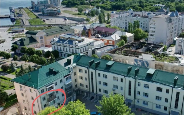 Na Arbate S Vidom Na Zaliv Volgu I Krasnuyu Ploschad Flat