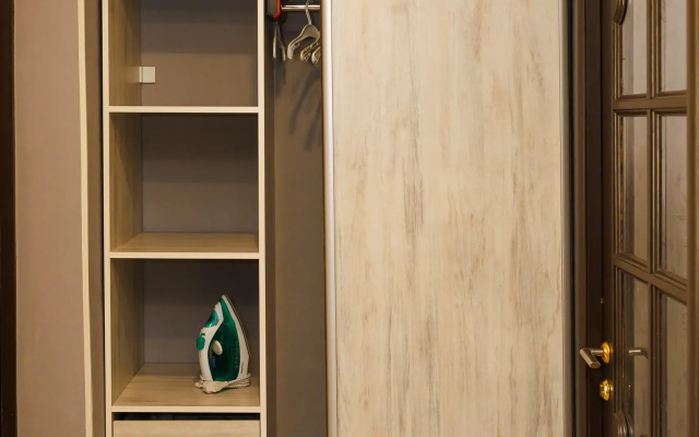 Na Naberezhnoy Flat