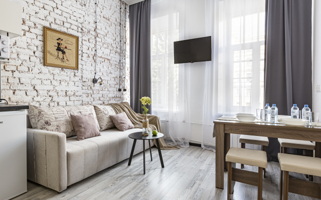 Комфортные 4х местные апартаменты с видом на канал Грибоедова