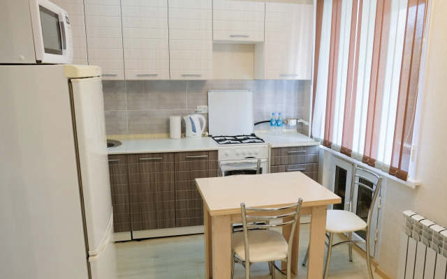 Bukhar Zhirau 44 V Serdtse Goroda Flat