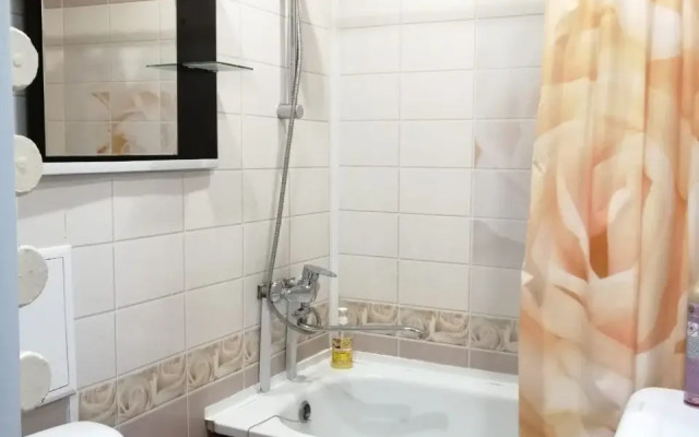 Квартира Отличная 1-комнатная на 2 этаже