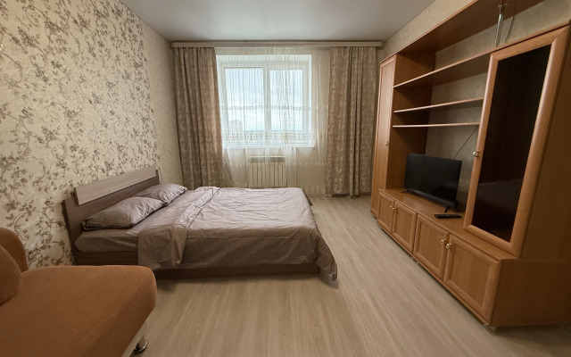 Uyutnaya odnushka s vidom na Olimpiyskiy park Flat