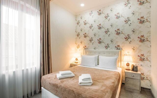 Aivani Hotel