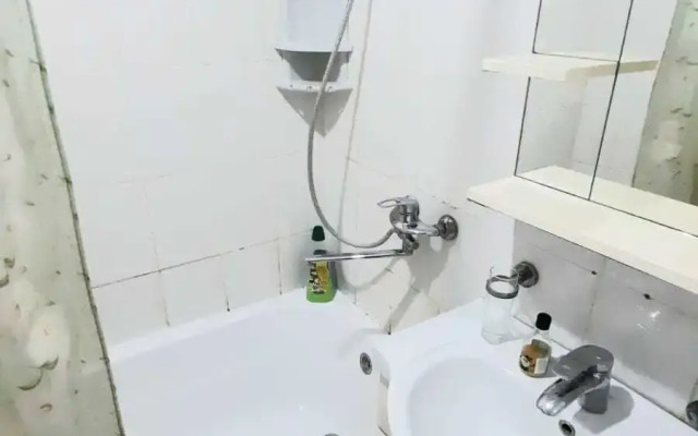 Akan Sere 90A Apartments