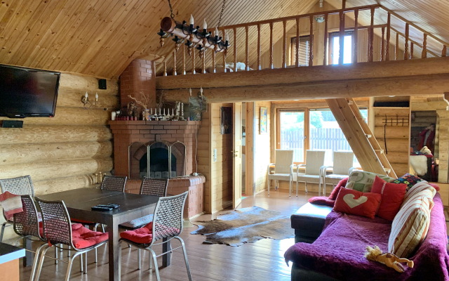 Ryadom s Igoroy Guest House