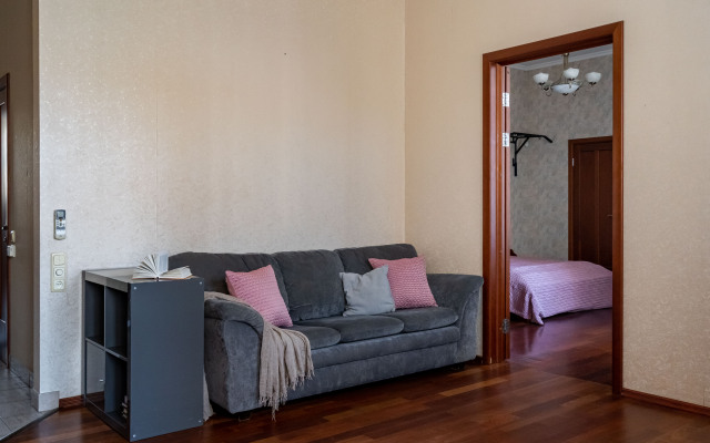 Квартира 2 Ночи на улице Жуковского 59