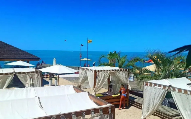 Na Volzhskoy Ulitse 85A Apartments