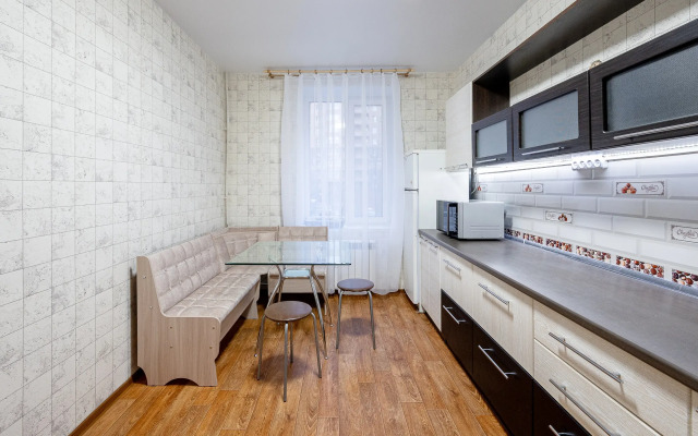Bukharestskaya 118k3 Bol'shiye Apartments