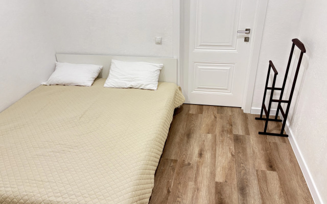 Uyutnaya Trekhkomnatnaya v Razvitom Rayone Voronezha Flat