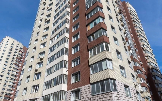 Квартира Недорогая уютная у метро посуточно