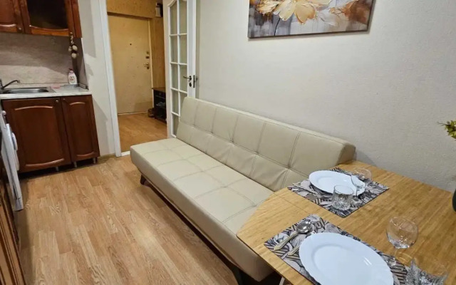 Yevrodvushka S Dizaynerskim Remontom V Serdtse Moskvy Flat