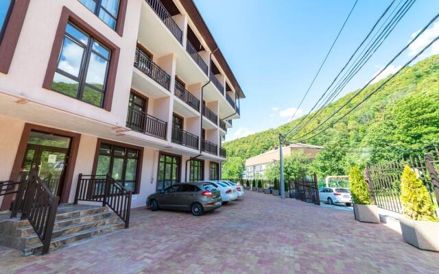 Dvukhurovnevaya s vidom na Kazino nedaleko ot pod"yemnikov Flat