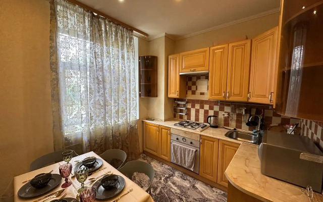 Квартира Большая в Центре Города с Парковочным Местом