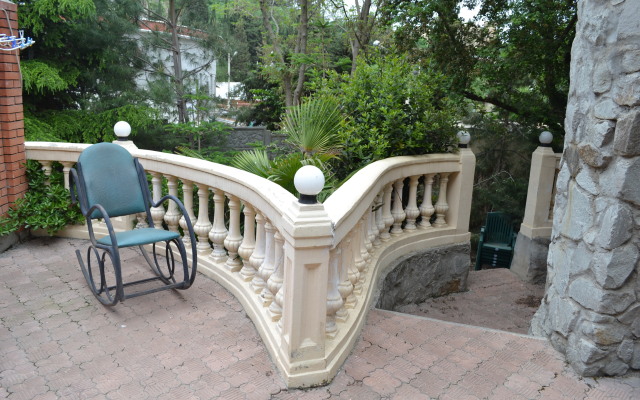 Villa Familia Guest House
