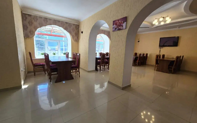 Elbrus Hotel