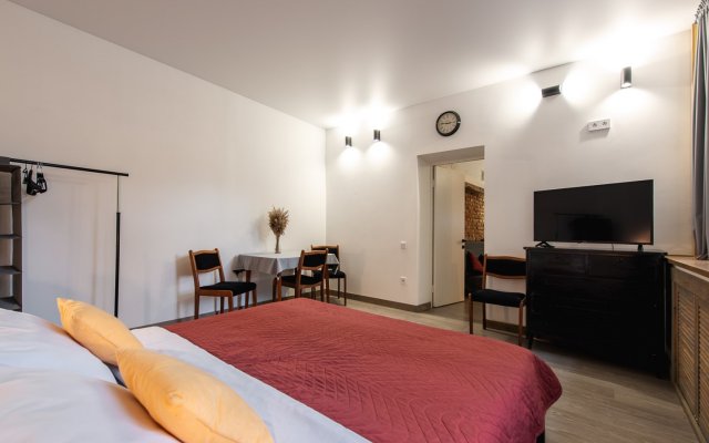 Flat s Parkovkoy i Otdelnym Vkhodom
