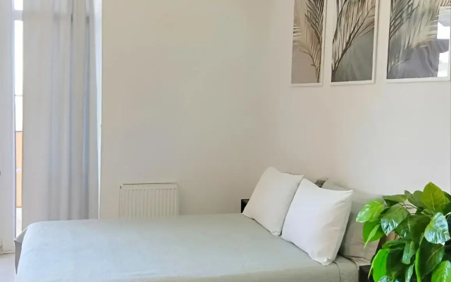 Квартира Студия на мансарде в Немецкой деревне рядом с озером