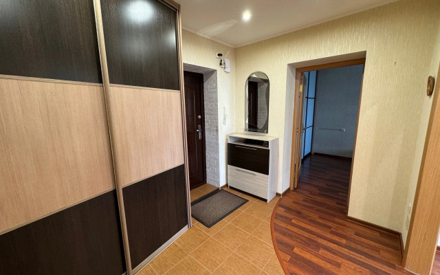 Na Ulitse Sofyi Kovalevskoy 4 Flat