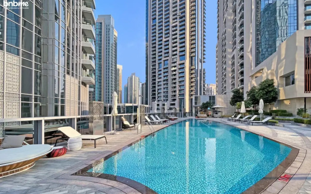 Bnbme, Opera Grand 2 BDR Apartments