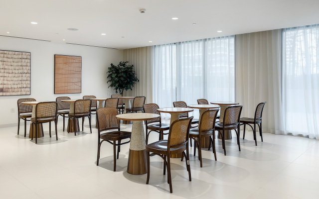 Marina Vista Emaar Beachfront Apartments