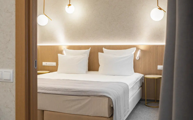 Отель Лесники