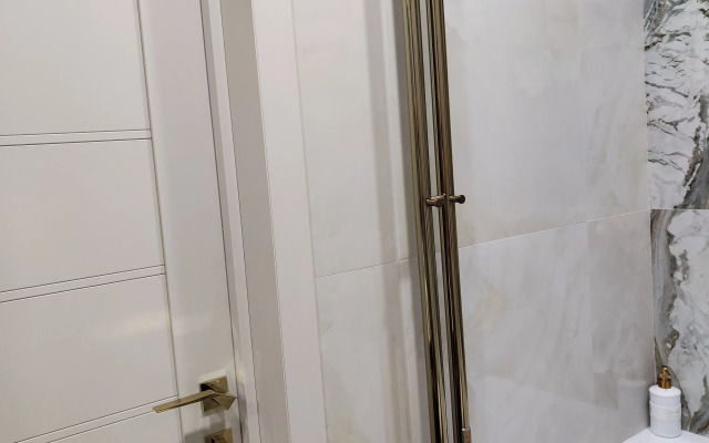 Stilnaya Dizaynerskaya V Novom Dome Flat