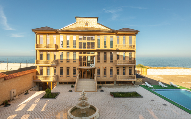 Yuzhny Bereg Hotel