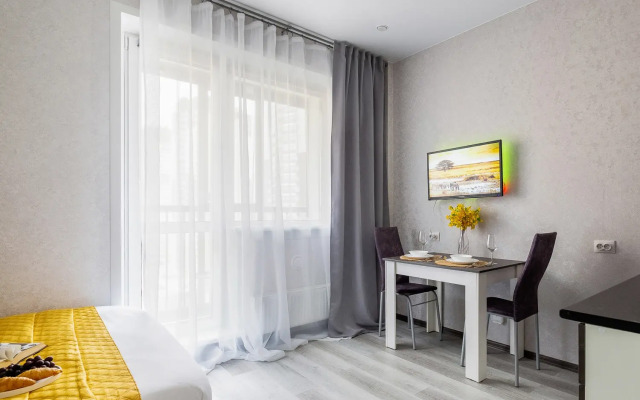 Studiya Ryadom s Lokomotiv Arenoj Flat