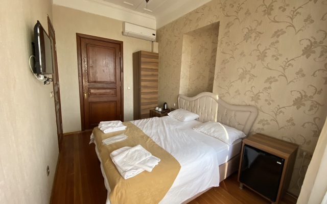 Nuray Hotel
