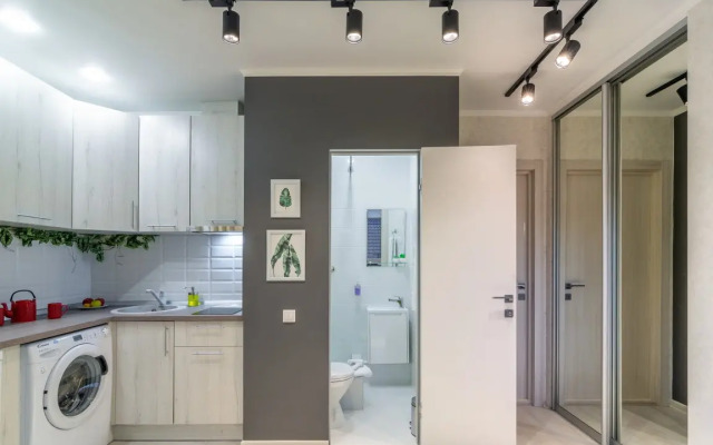 Apartamenty Studiya Malahit s Paryashchej Krovat'yu