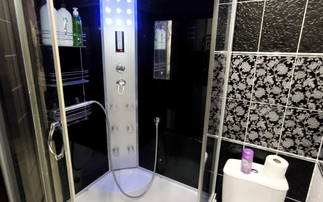 Квартира Уютная студия в двух км от центра с парковкой