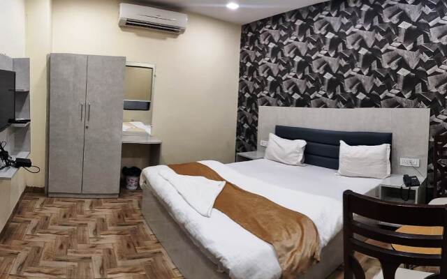 Hotel Mandakini Royal