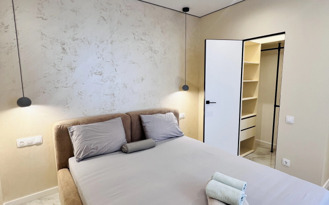 Lyuks S Vidom Na More Flat