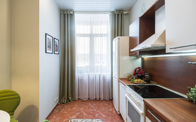 Квартира GM Apartments в Сталинской высотке