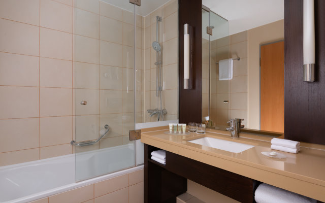 Courtyard by Marriott Moscow Paveletskaya Hotel