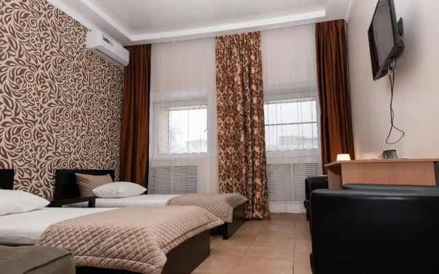 Отель Надежда